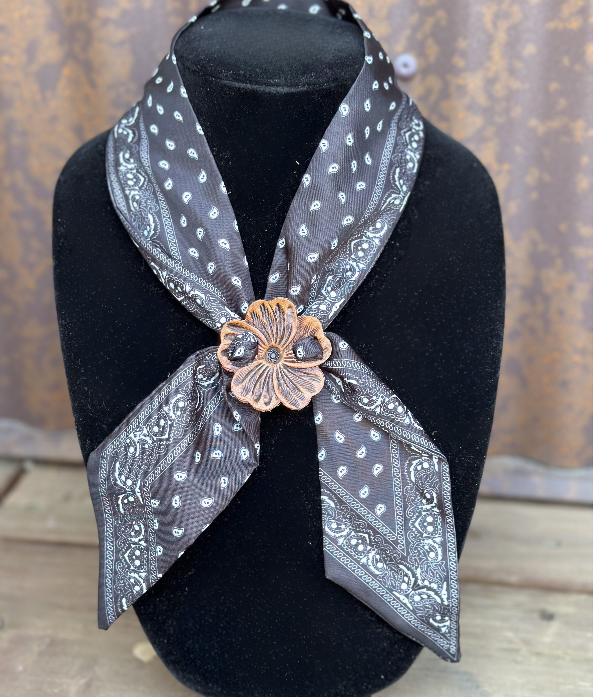 Ranch Rose Scarf Slide