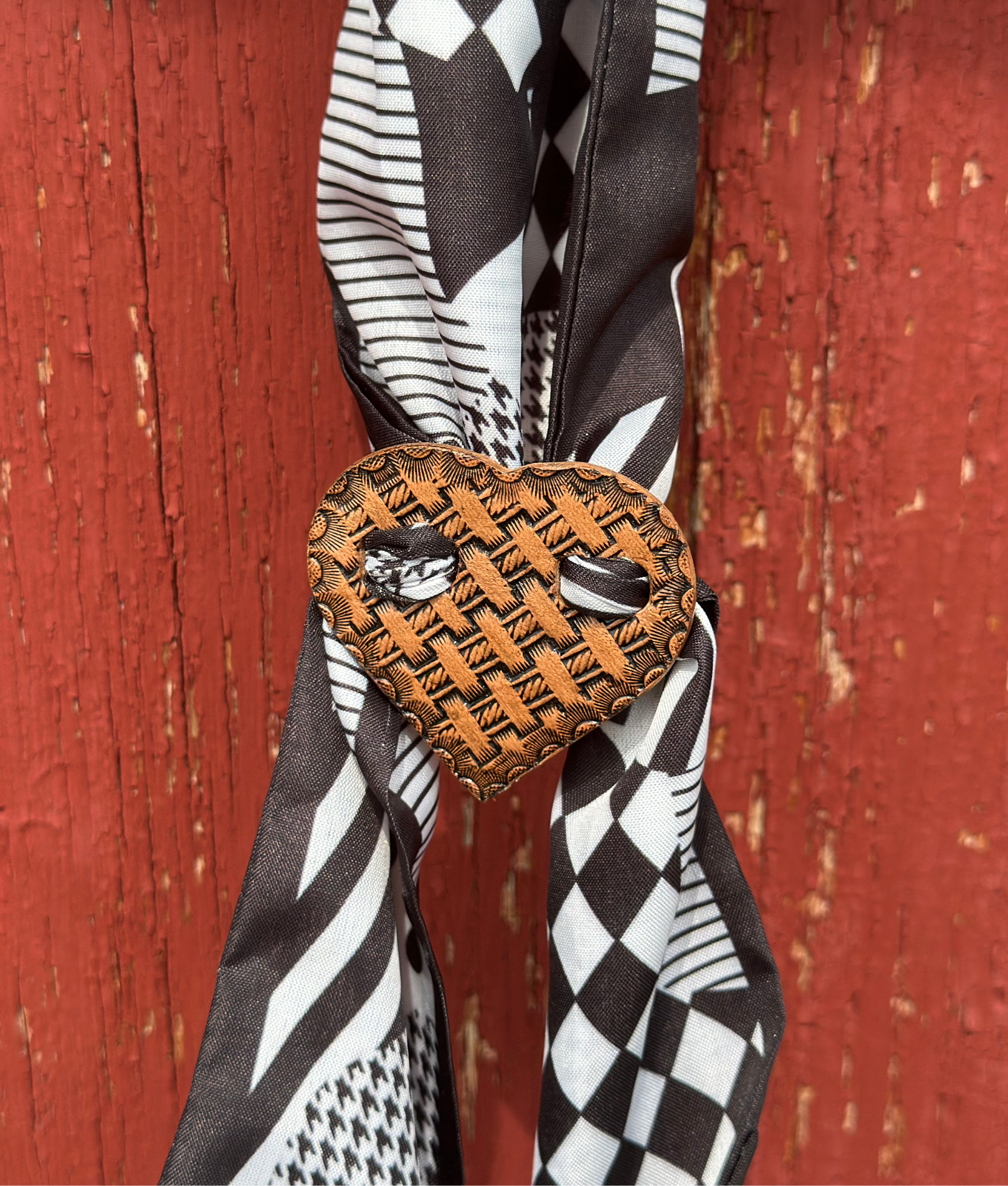 Woven Scarf Slide (8).png