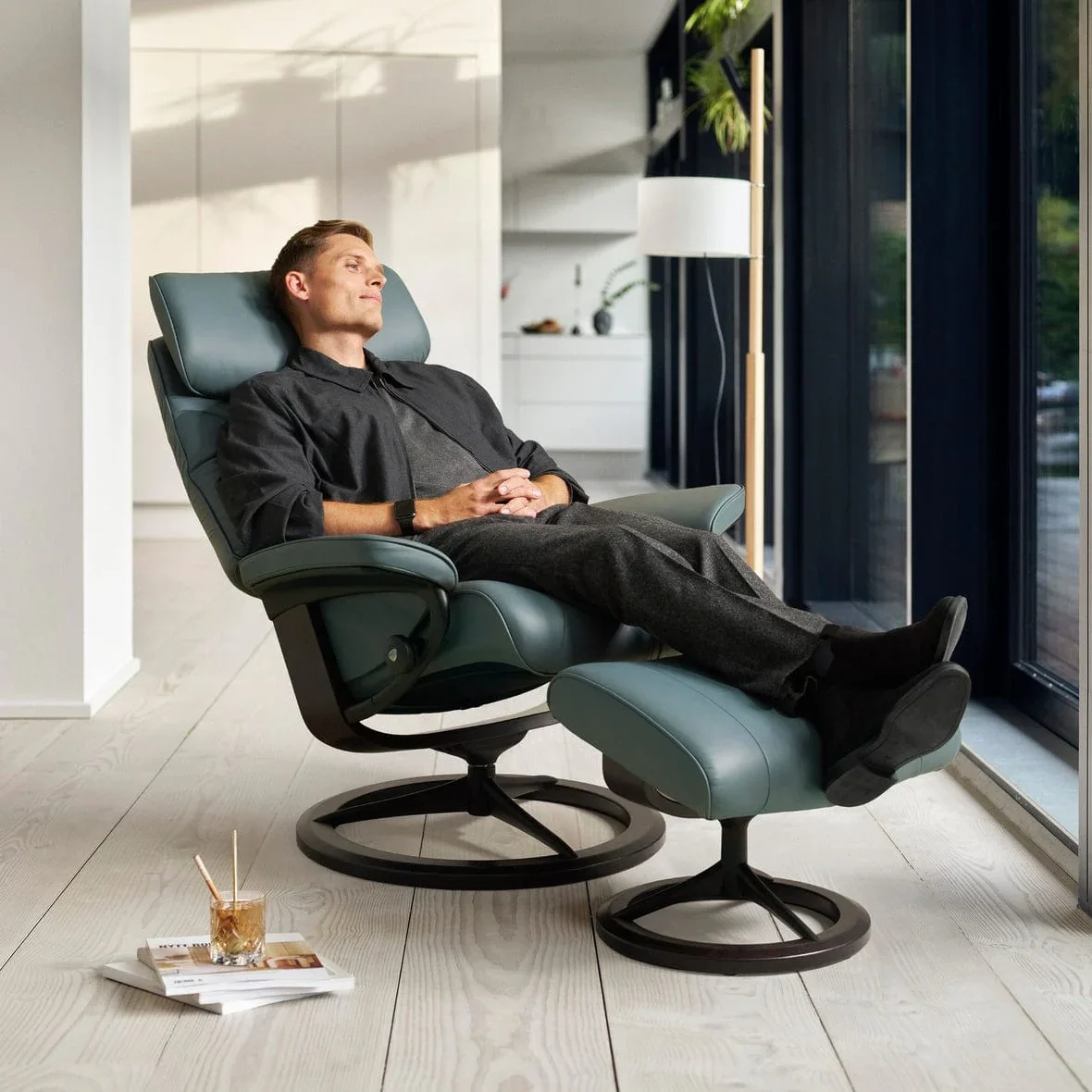 stressless-paul-recliner 2.webp