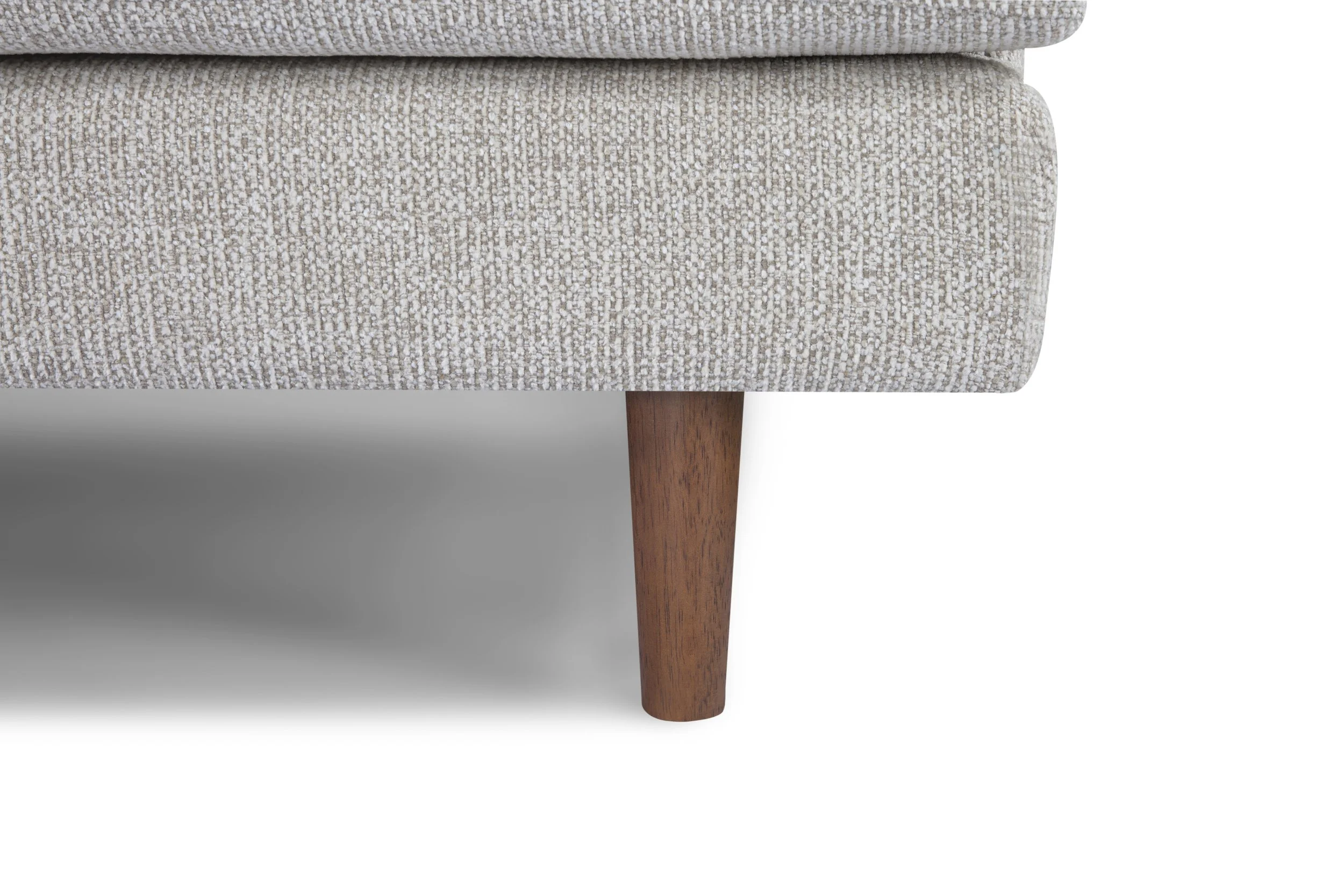 MD 1007_3-seater_Milan 120 linen_close up 1.jpg