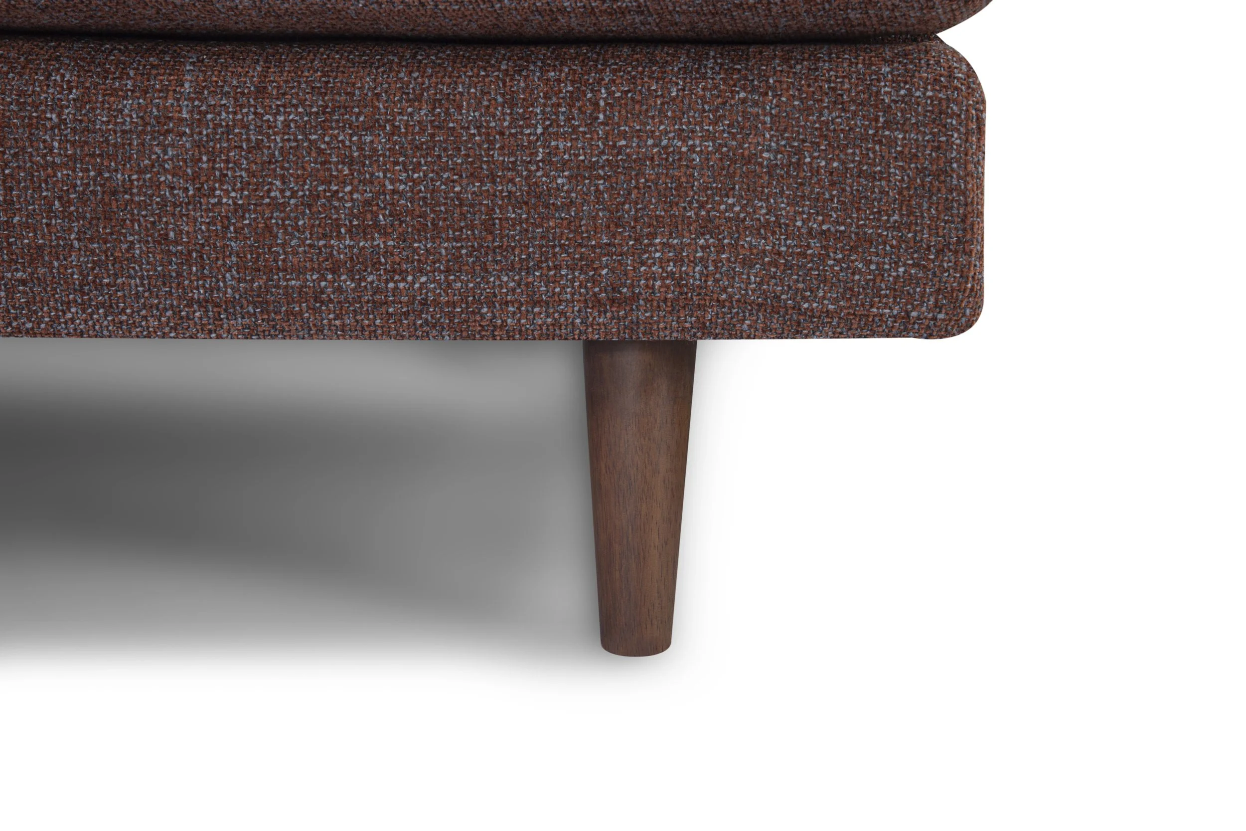 MD 1007_3-seater_Chacha 500 caramel_close up 1.jpg