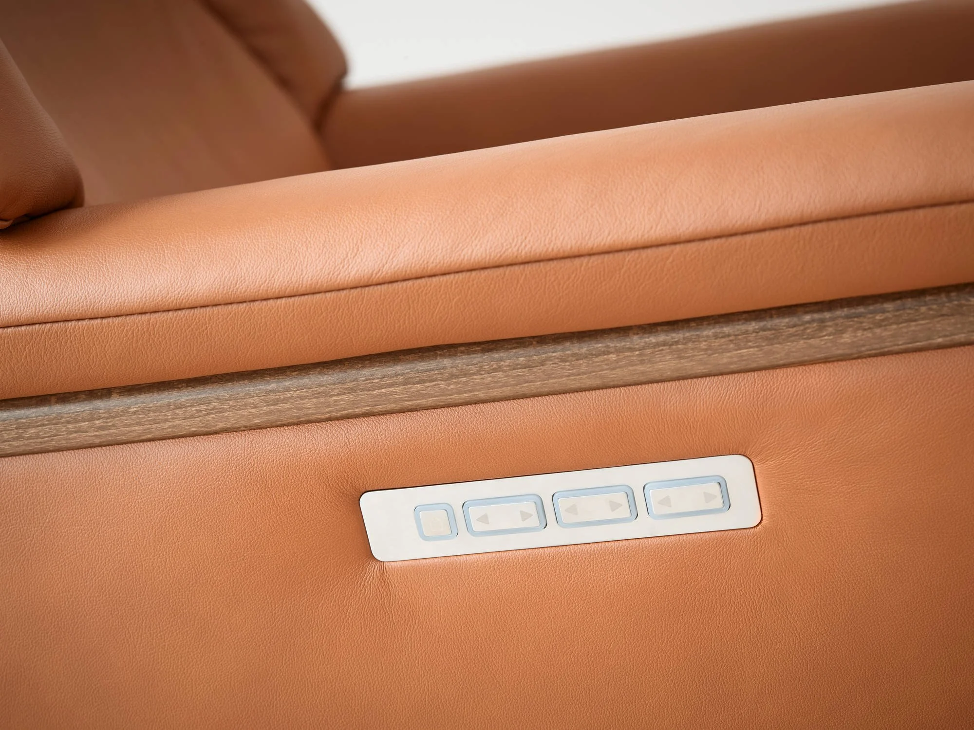Stressless_Max_Pal_New_Cognac_Walnut_control.jpg