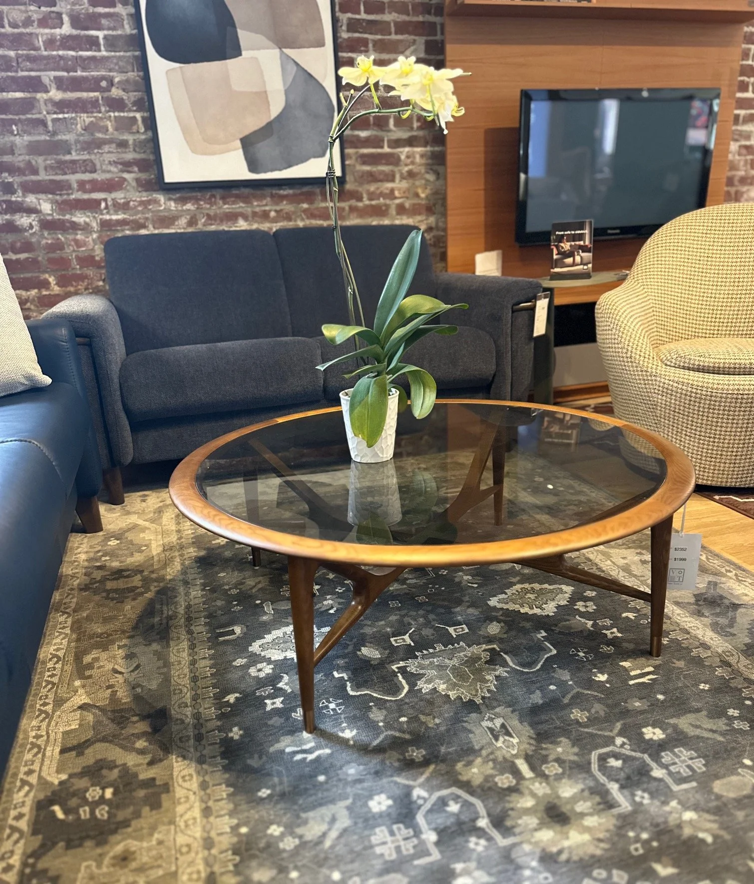 Centro Coffee Table - Showroom.jpeg