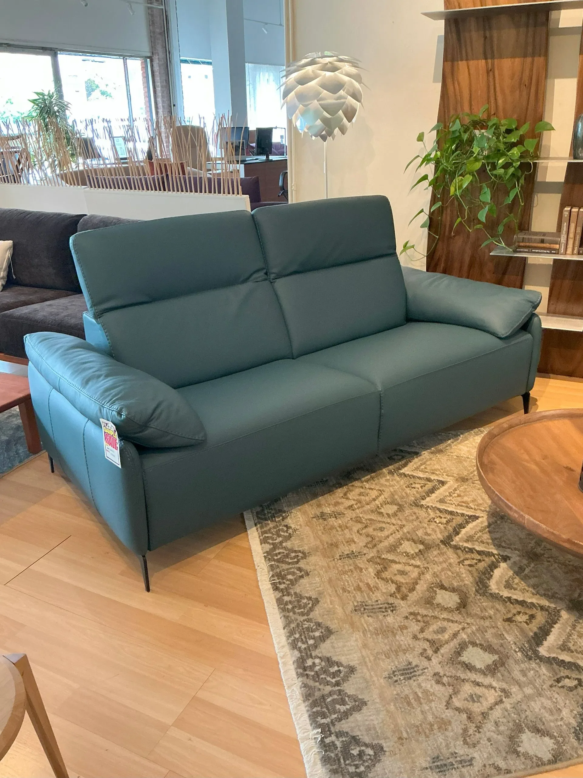 Incanto 845 2.5-Seat Leather Sofa with Ratchet Headrest