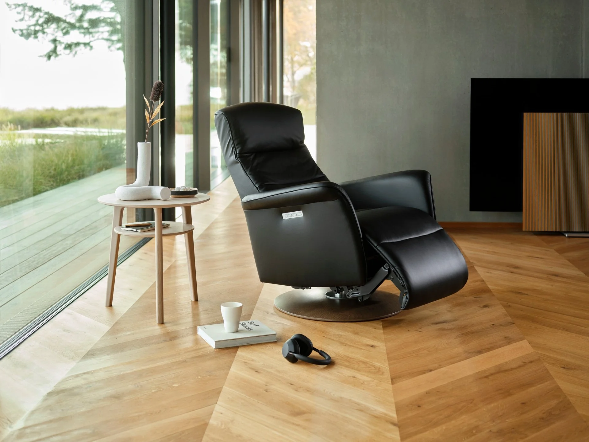 Stressless Mike Disc Pal Black Walnut.jpg