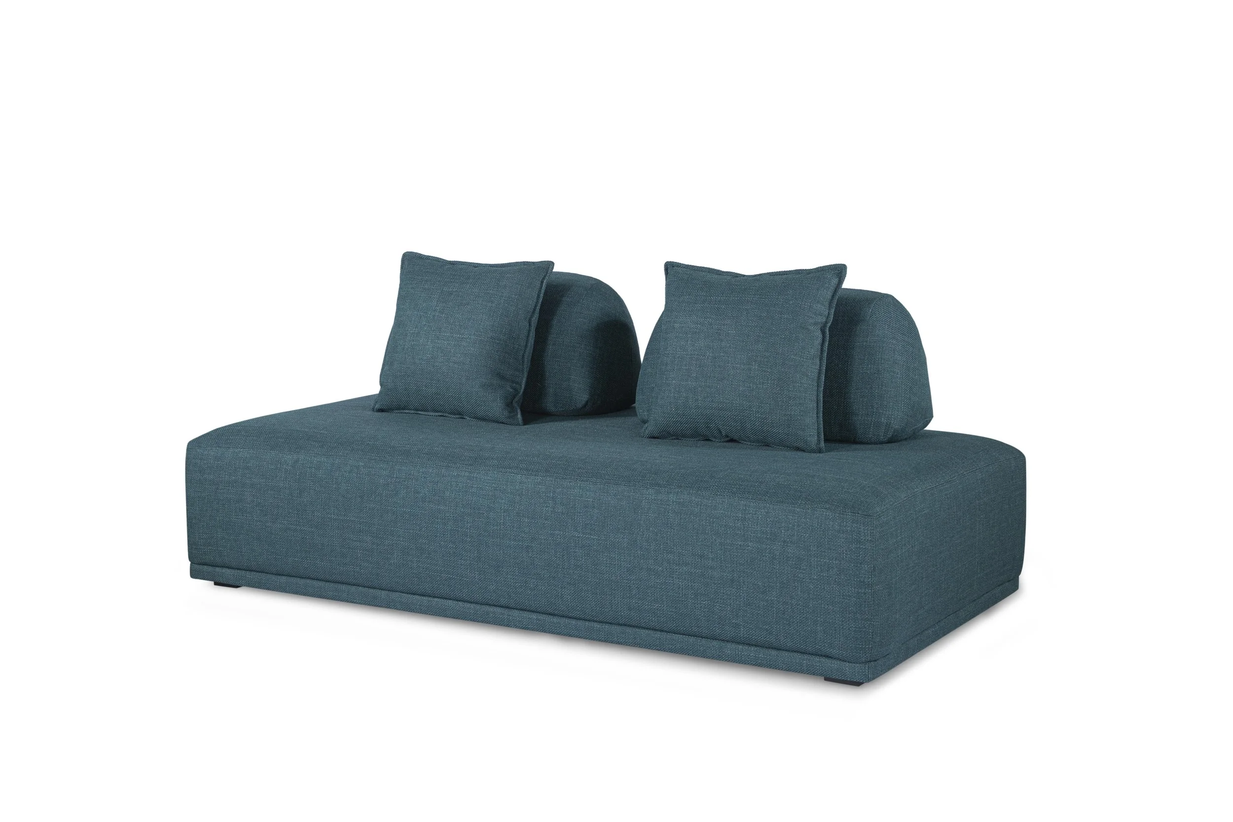 MD 1118_2-seater_Montego 341 peacock_angle.jpg