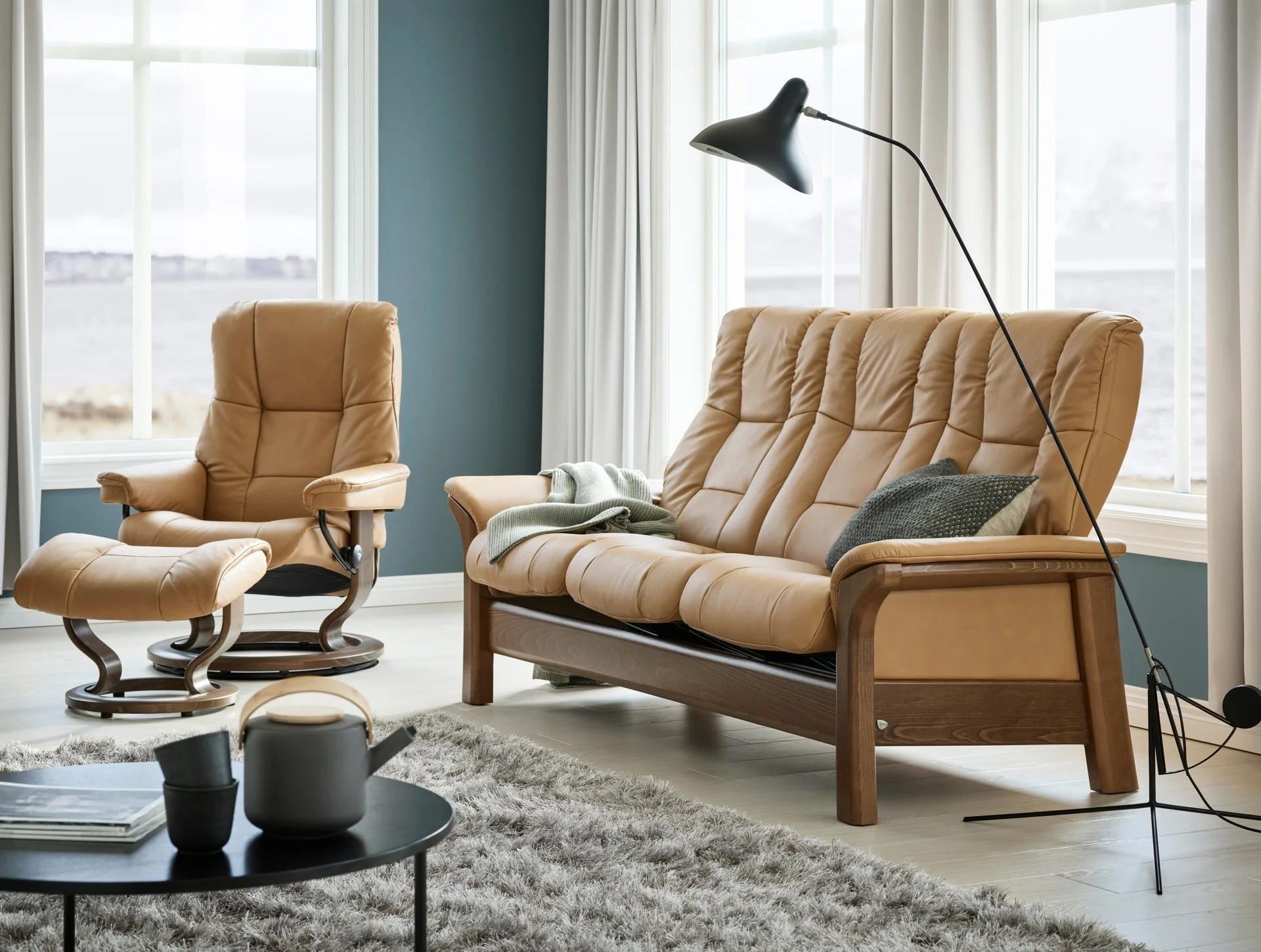 Stressless_Windsor_3s_high_Mayfair_Classic_Pal_Taupe_Walnut.jpg