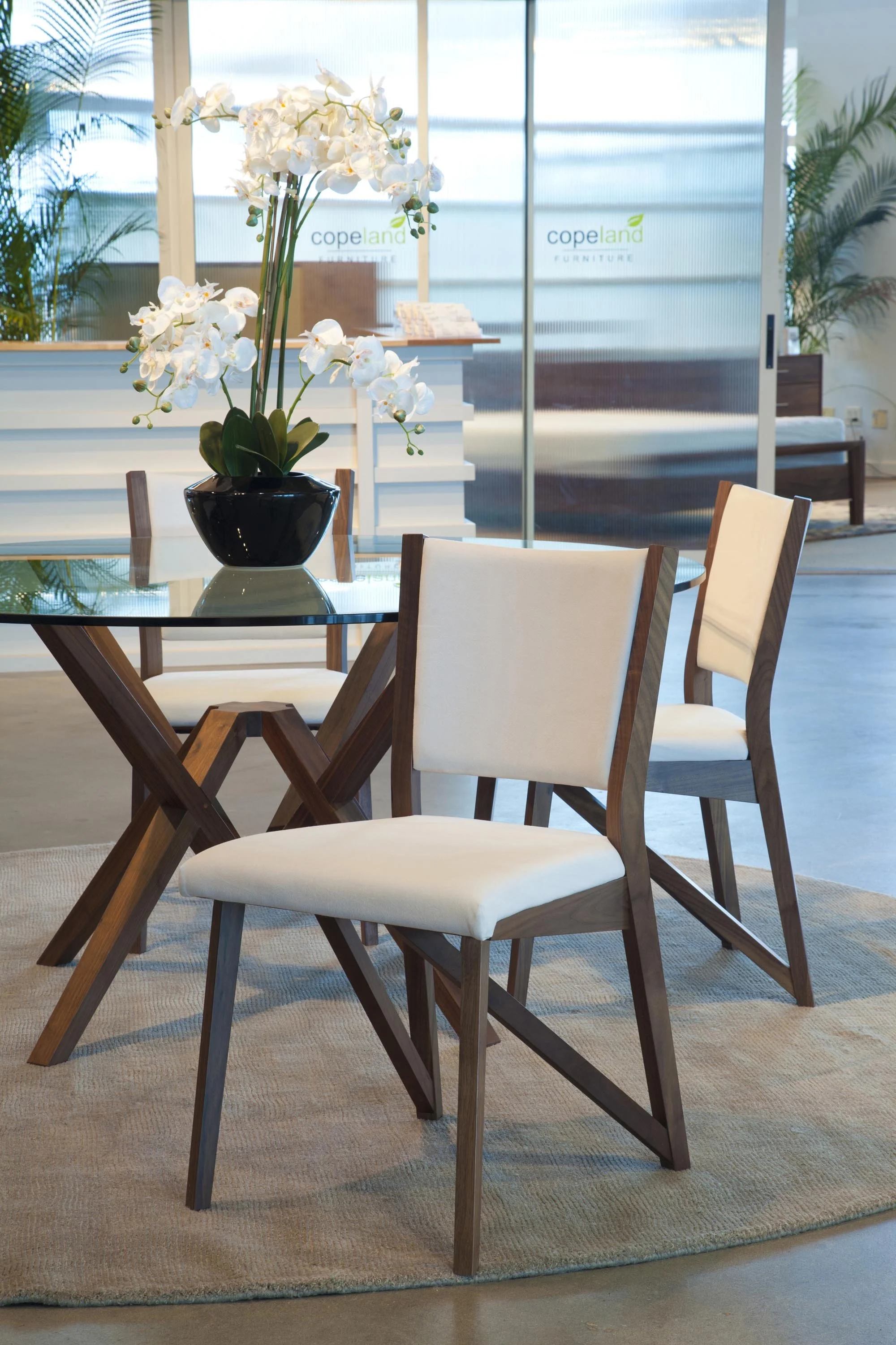 ExeterRoundGlassTopTableAndChairs.jpg