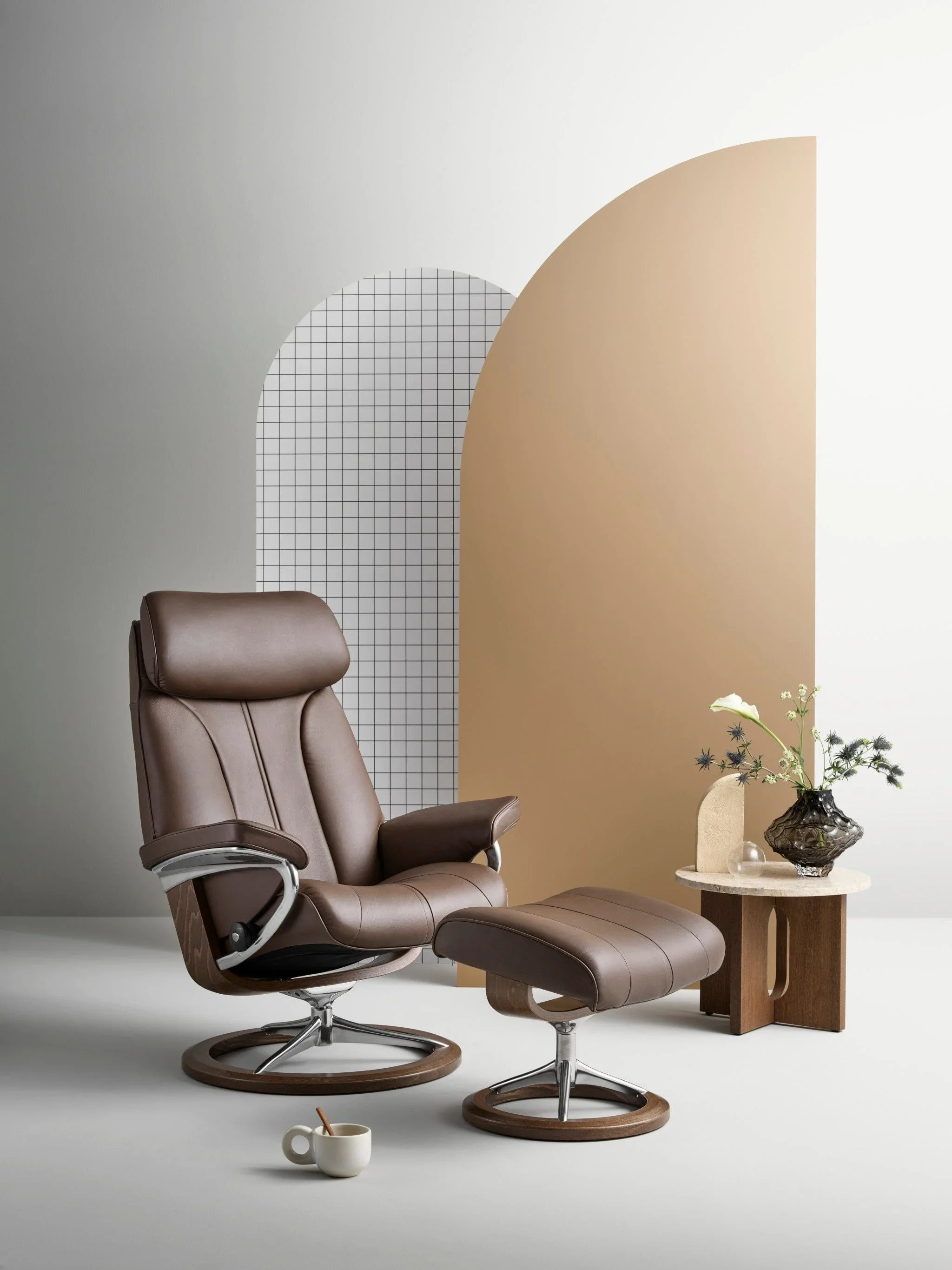 stressless-paul-recliner-3.webp