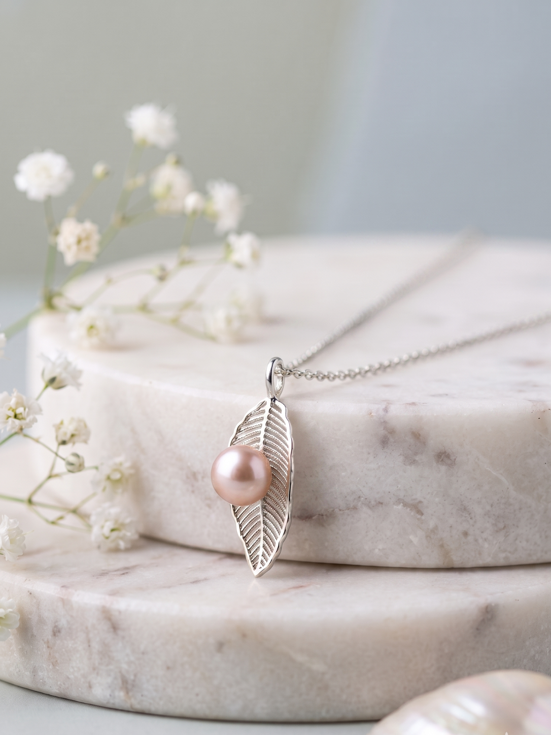 Boho Leaf Pearl Necklace-2-1.png