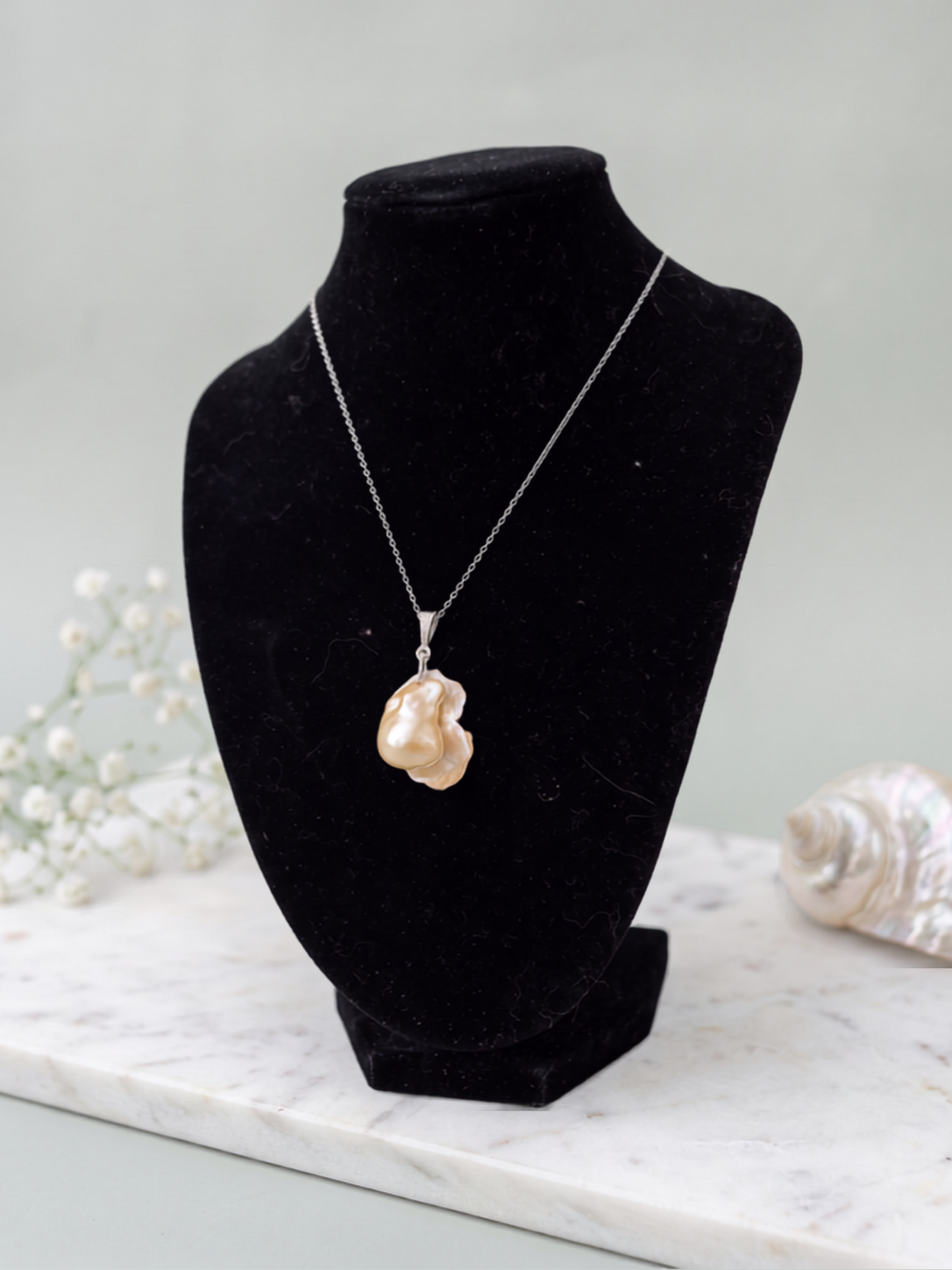 Rare Phantom King in Pearl Oyster Necklace-1.png