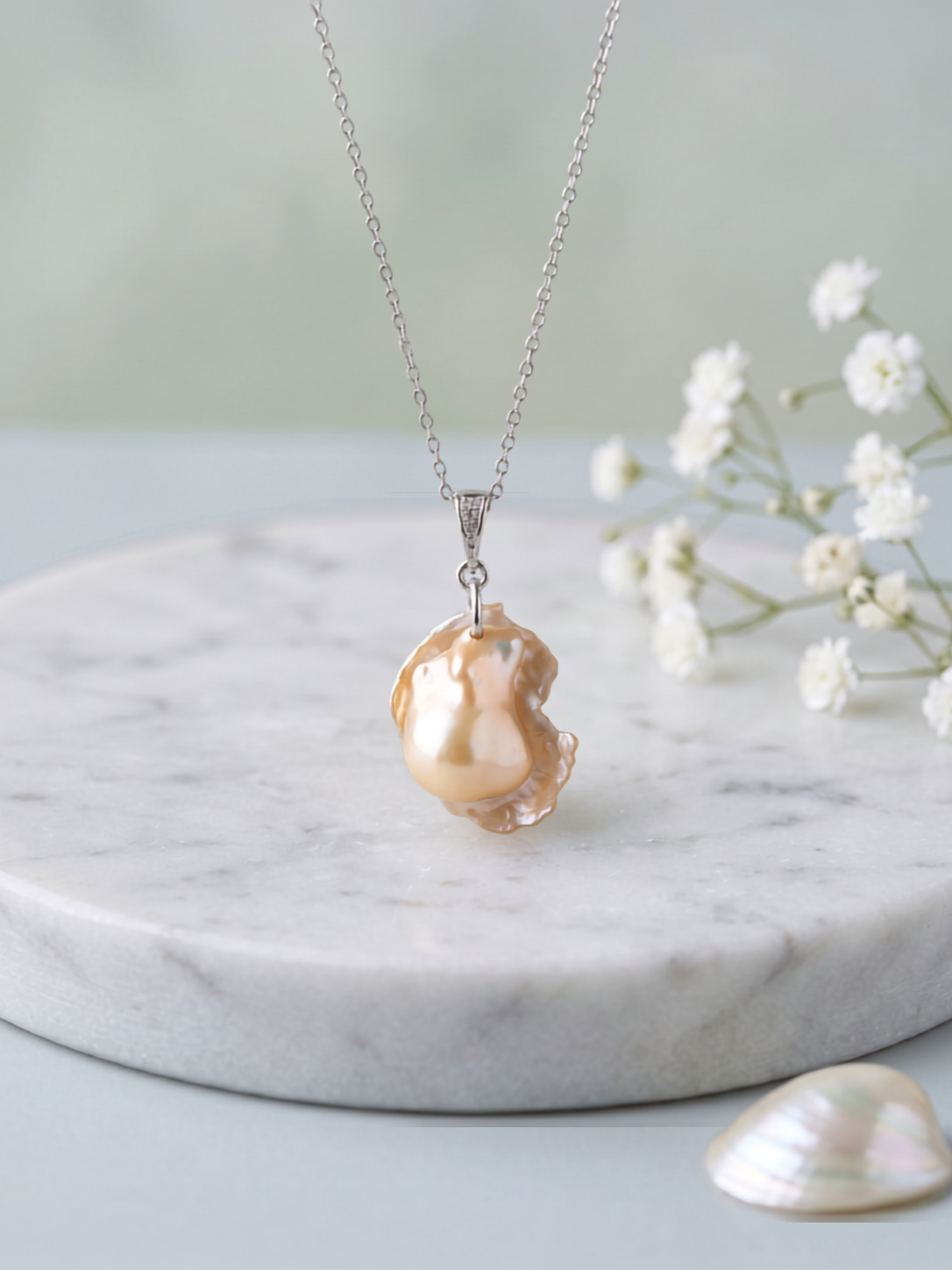 Rare Phantom King in Pearl Oyster Necklace-2.png