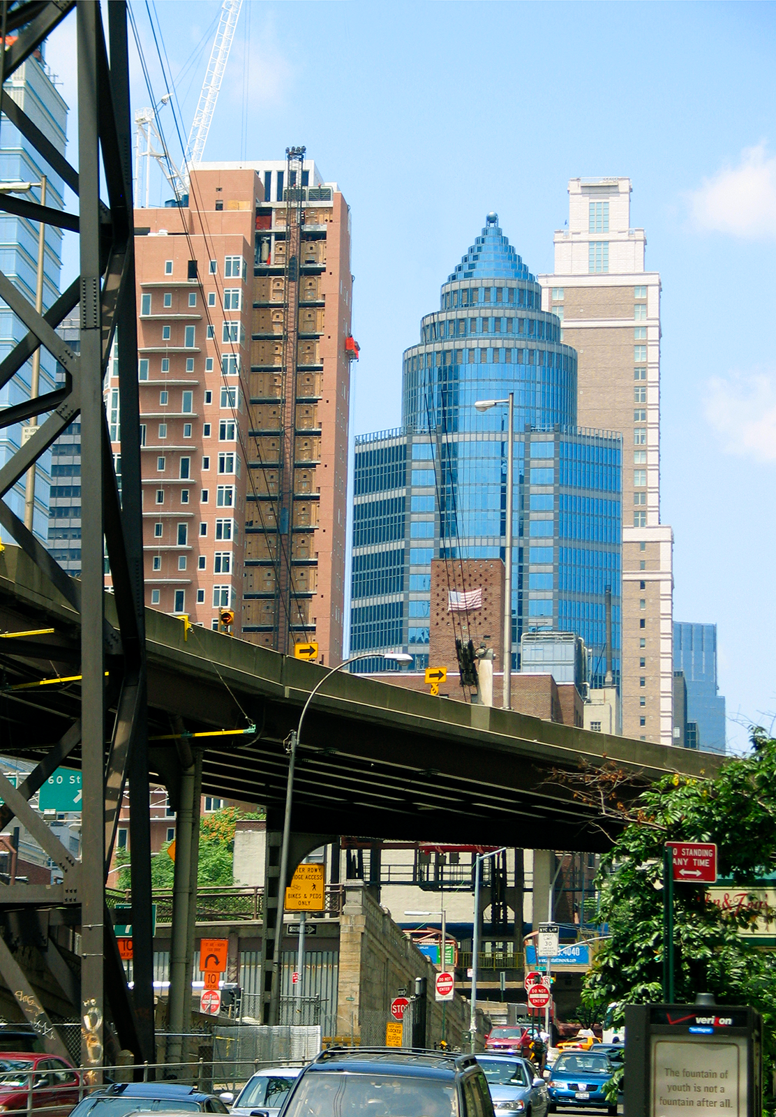 69 St Bridge Approach Street Level.png