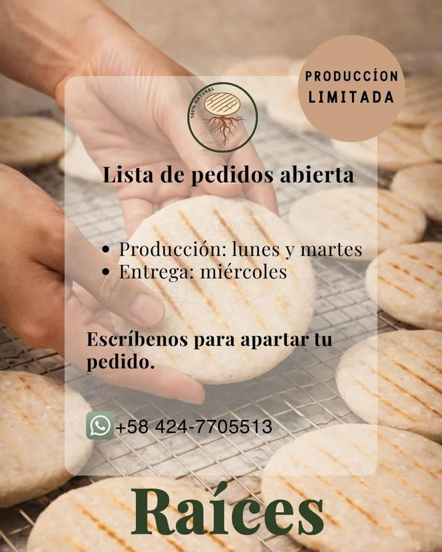 Publicidad de una lista de pedidos abierta para raíces, con información sobre producción y entrega, mostrando panes de panadería y un contacto de WhatsApp.