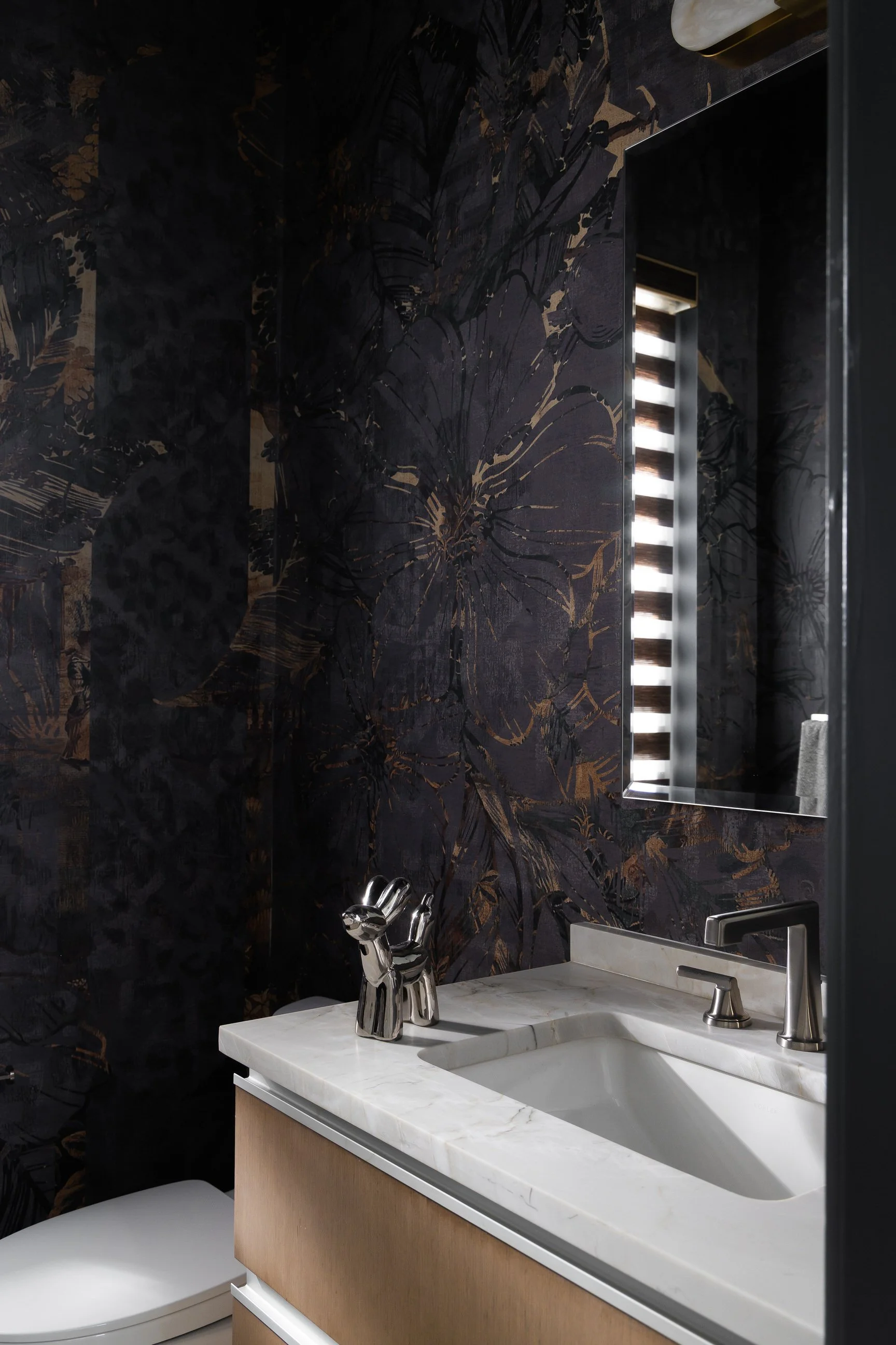 Moody and dark bathroom design Plymouth MI