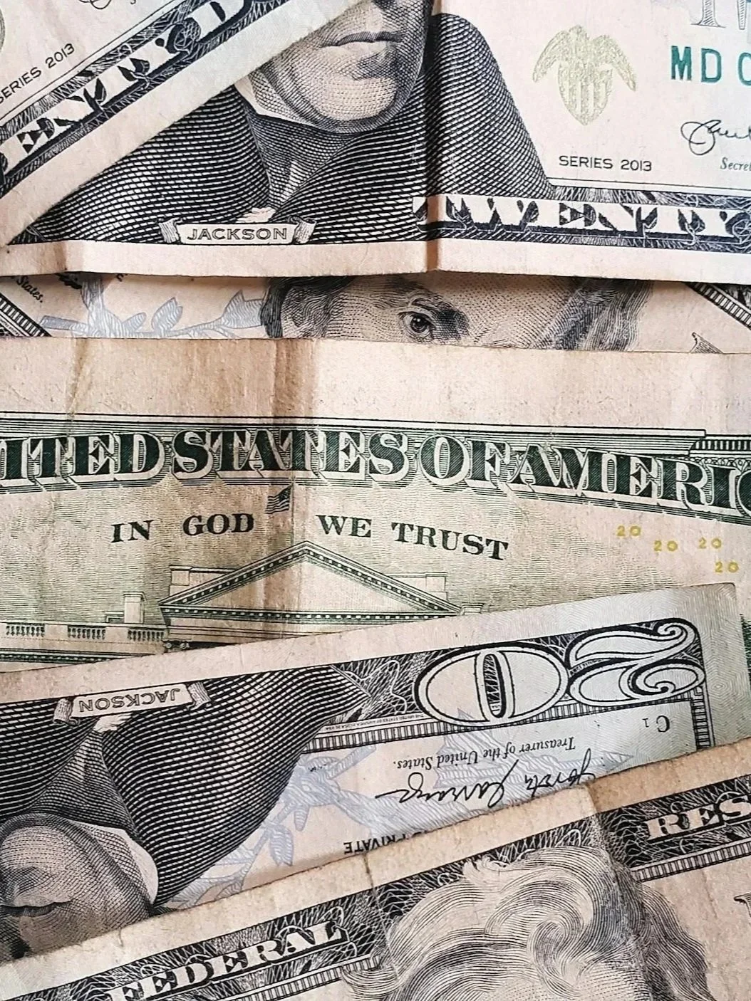 10-Year Treasury Falls Below 4.5%</span>