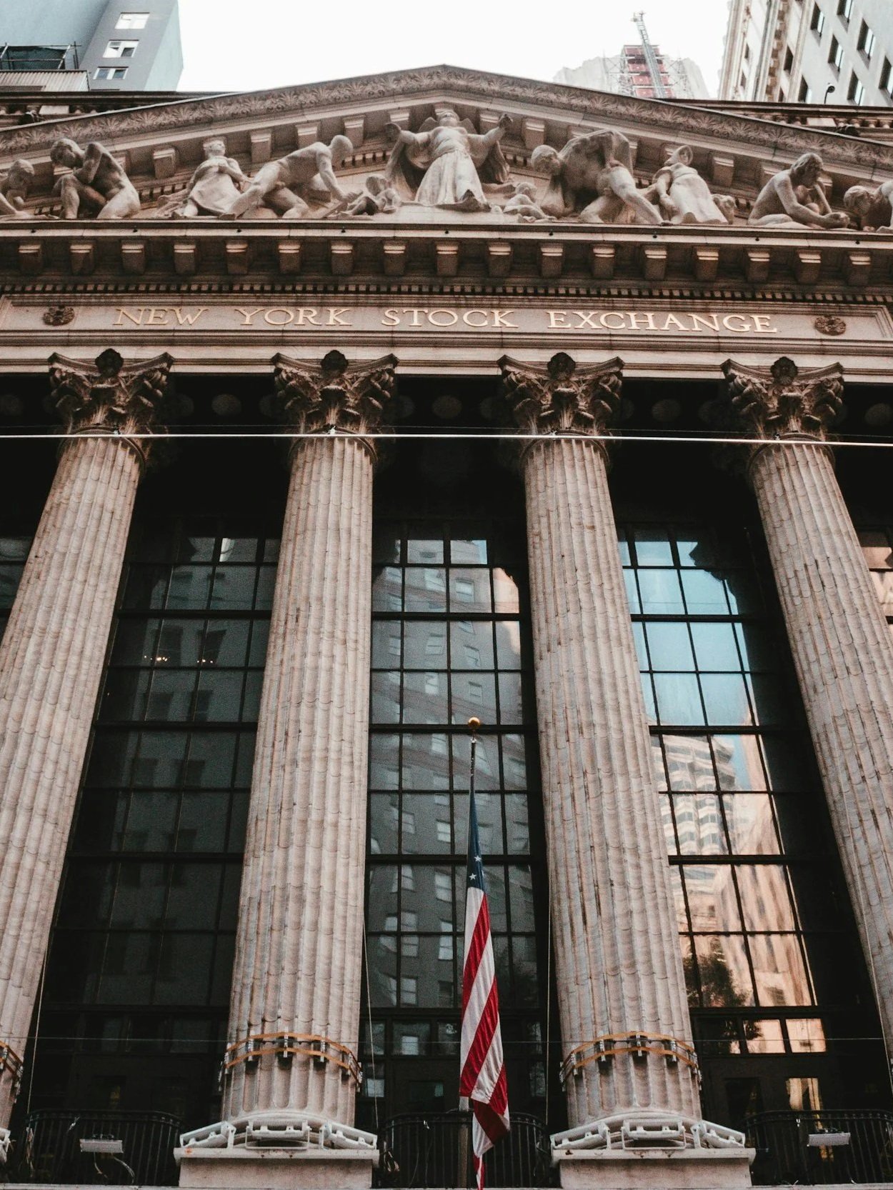 Wall Street Flips to Less Loved Stocks</span>