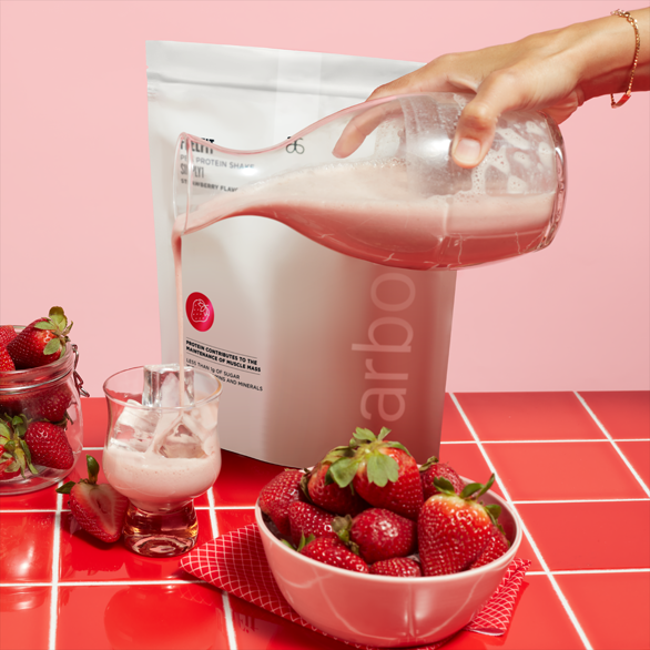 2058-UK-04-FF-SimUKy1Shake-Strawberry-586x586.png