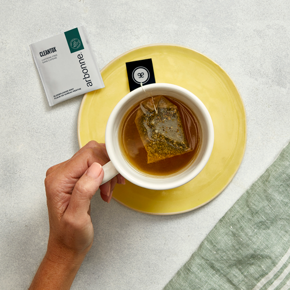 2076-UK-4-AE-HerbalDetoxTea-586x586.png