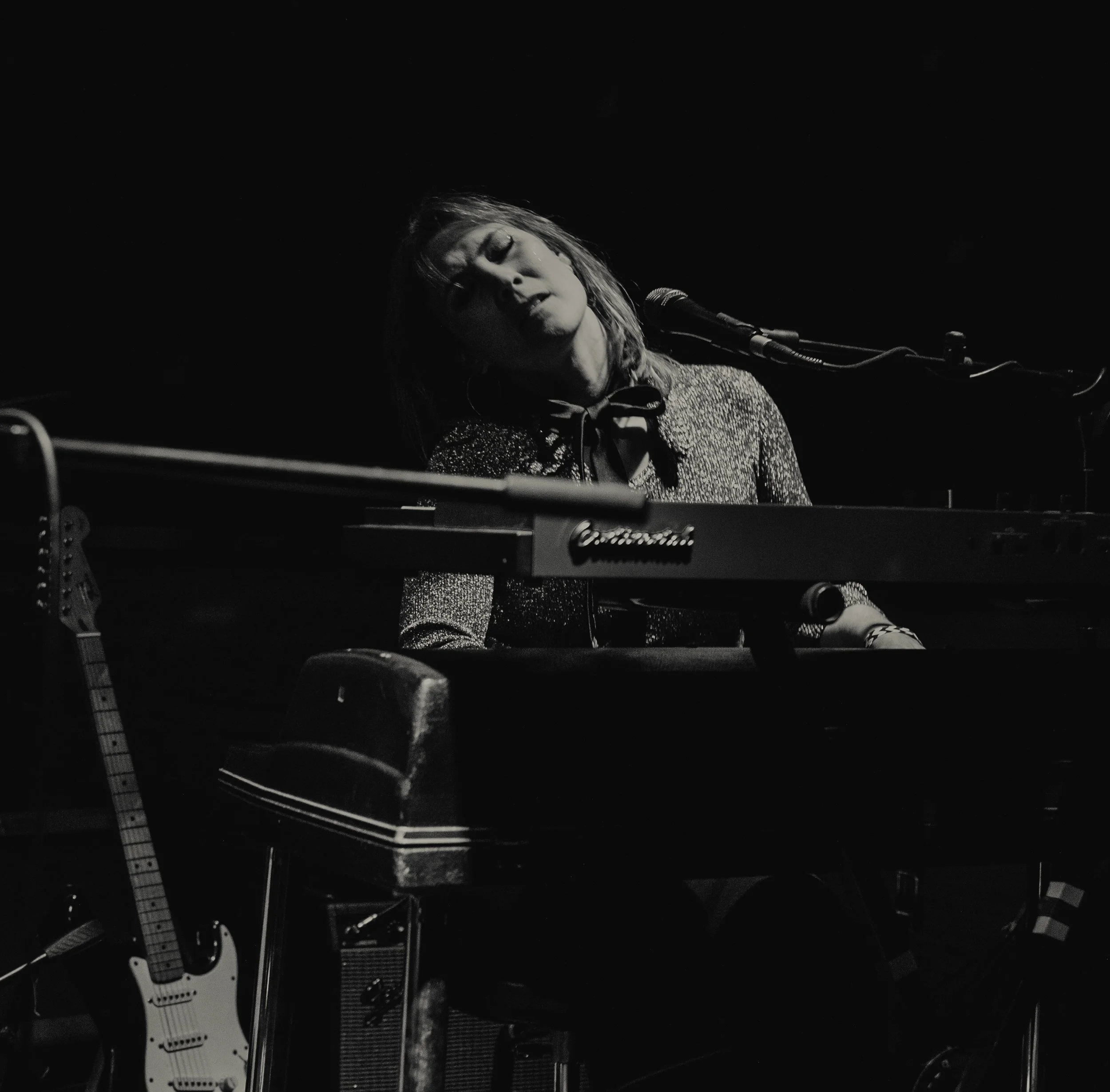 alice sandahl takes  touring to the living room
