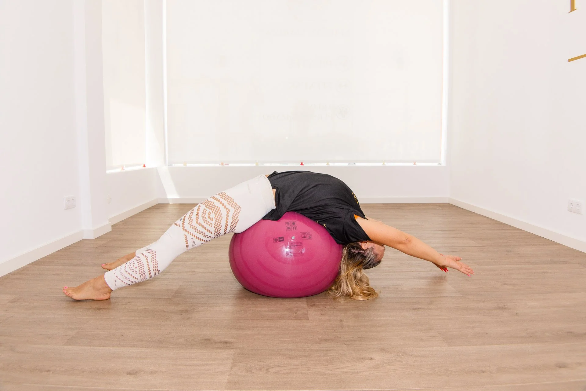 Pilates, posição relaxamento em extensão. Instrutora Marisa