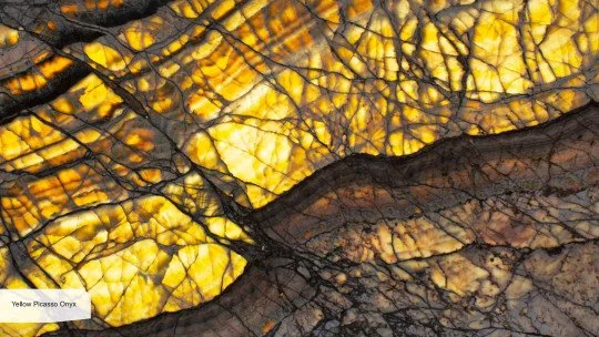 Yellow-Picasso-Onyx-light-Zoom.jpg