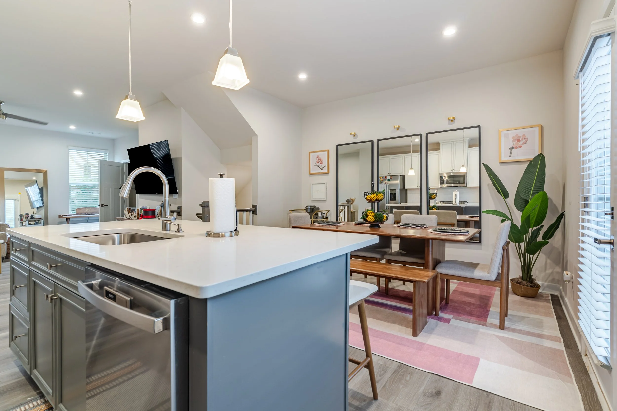 Kitchen2.jpg