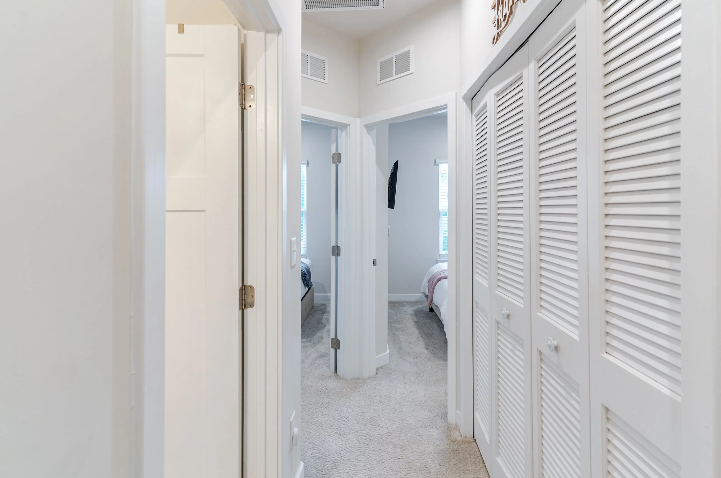 Hallway1.jpg