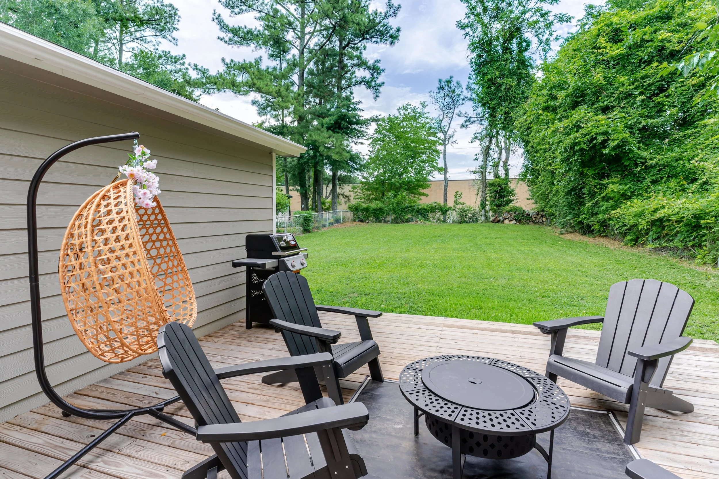 Porch&Yard.jpg