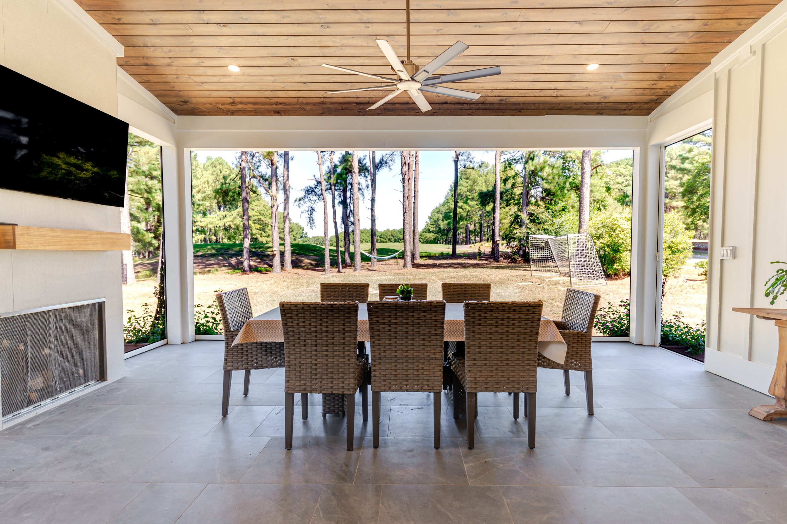 Porch2.jpg