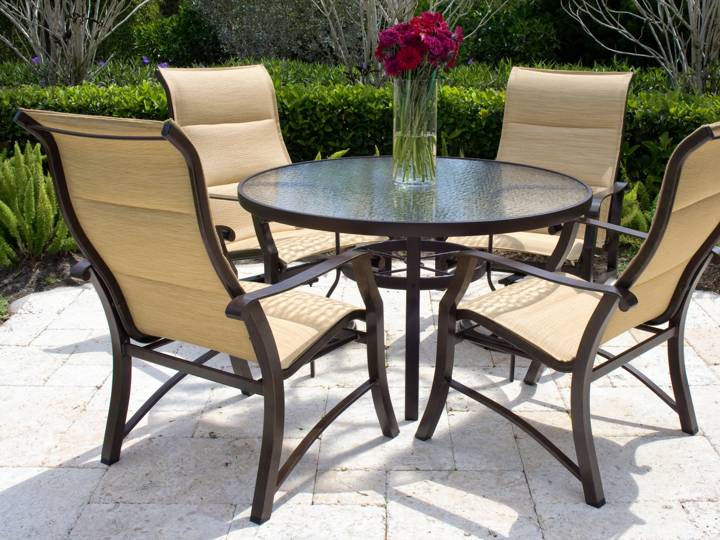 patio table.png