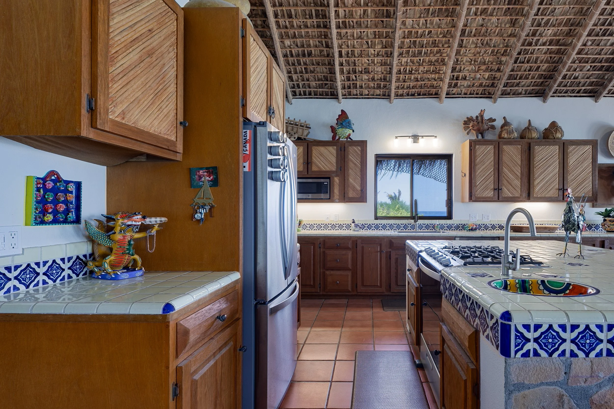 Kitchen 2.jpg