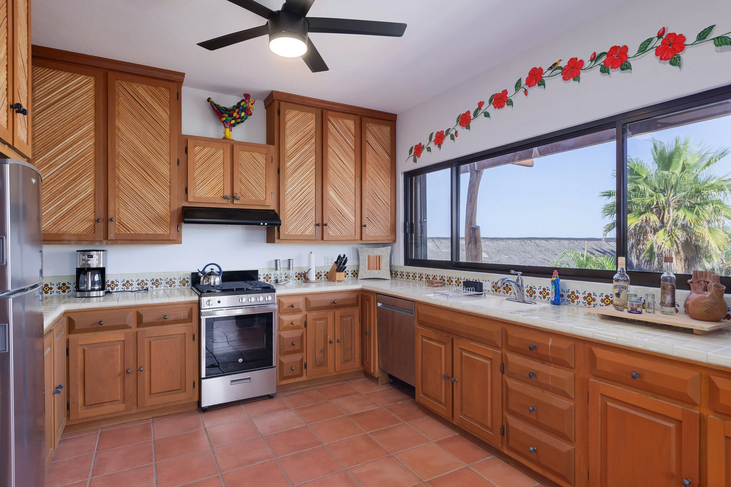 Casita Kitchen 2.jpg