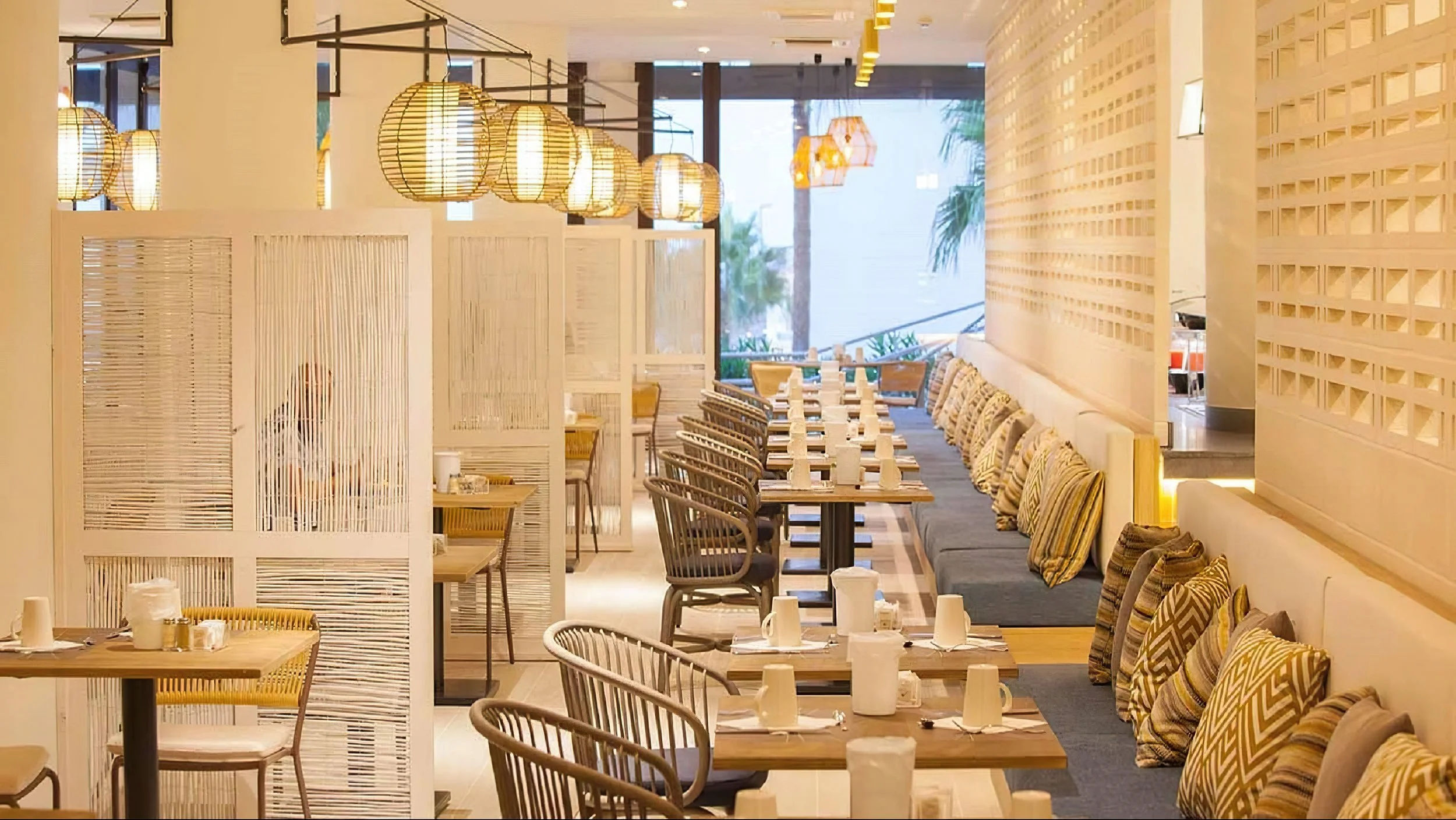 RESTAURANT-upscale.jpg