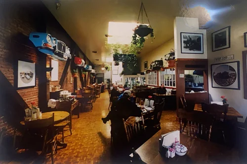 Omelette Express, restaurant in Railroad Square, Santa Rosa, photo 2 of 8