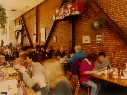 Omelette Express, restaurant in Railroad Square, Santa Rosa, photo 5 of 8