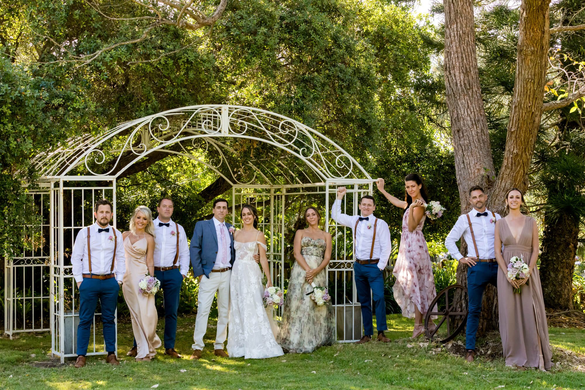 best-wedding-photography-bridal-party-tanilba-house.jpg