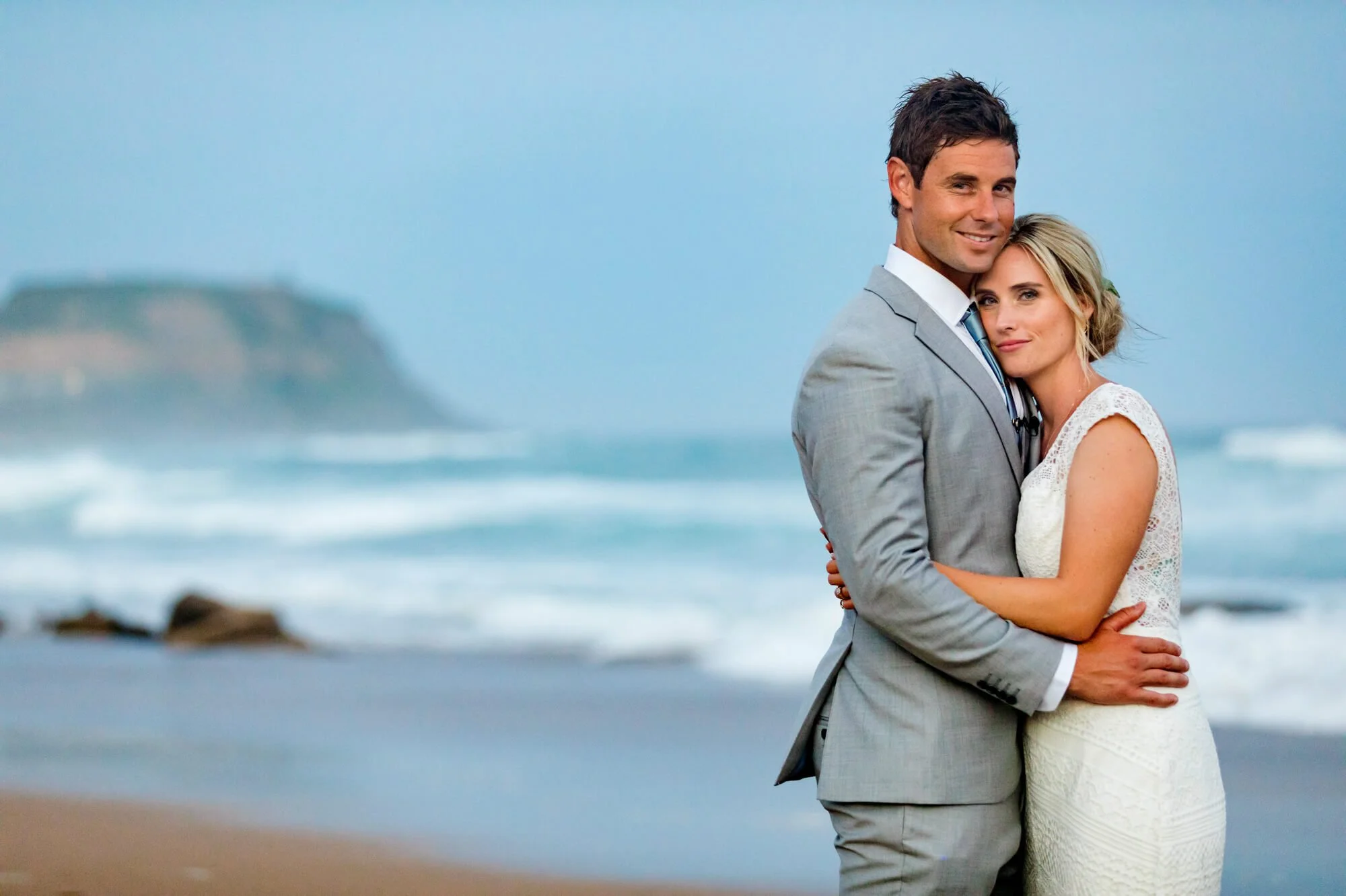 newcastle-wedding-photographer-merewether-beach.jpg