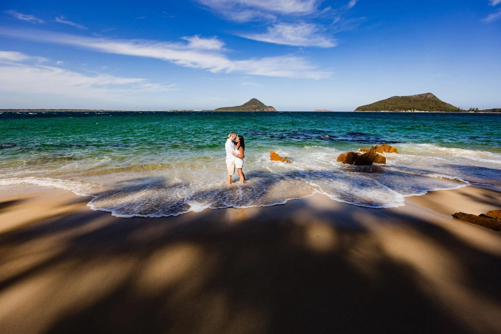 engagement-shoot-port-stephens-beach.jpg