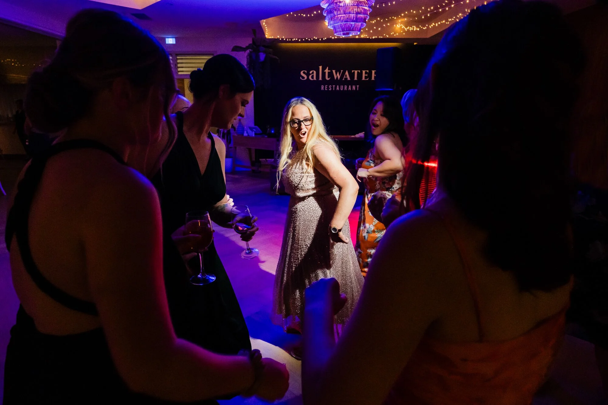 best-wedding-photography-mum-on-dancefloor.jpg