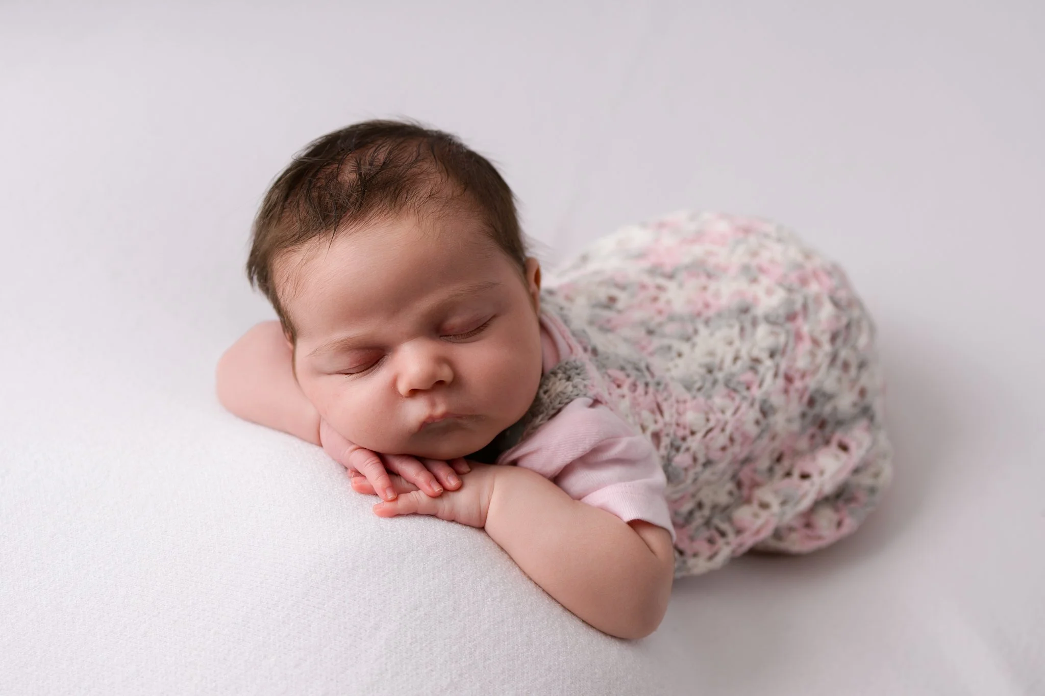 When to book newborn photos Melbourne