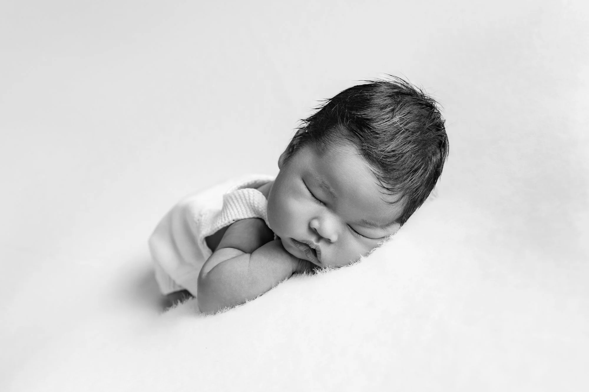 When to book newborn photos Melbourne