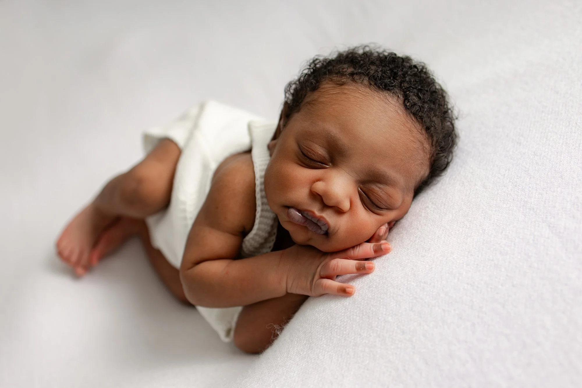 Bunch Photography What to wear for newborn photos Melbourne
