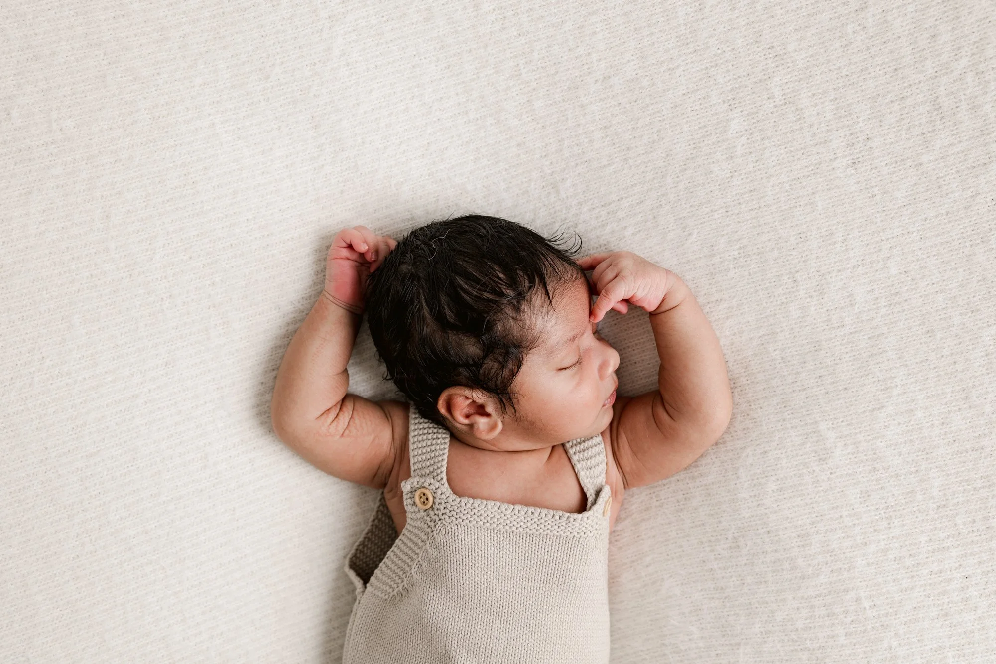 Bunch Photography What to wear for newborn photos Melbourne