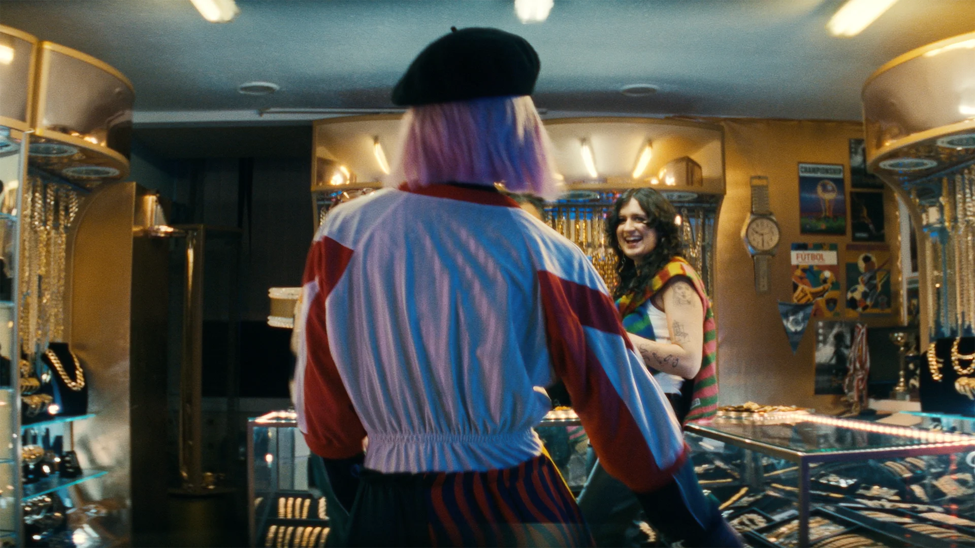 221122_SORARE_DC_16-9_3840x2160_422HQ.00_00_36_22.Still031 copy.webp