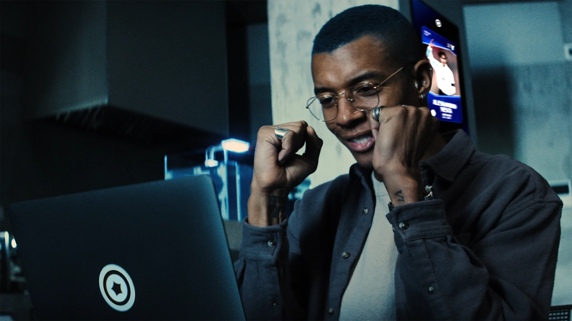 221122_SORARE_DC_16-9_3840x2160_422HQ.00_00_47_19.Still048 copy.webp