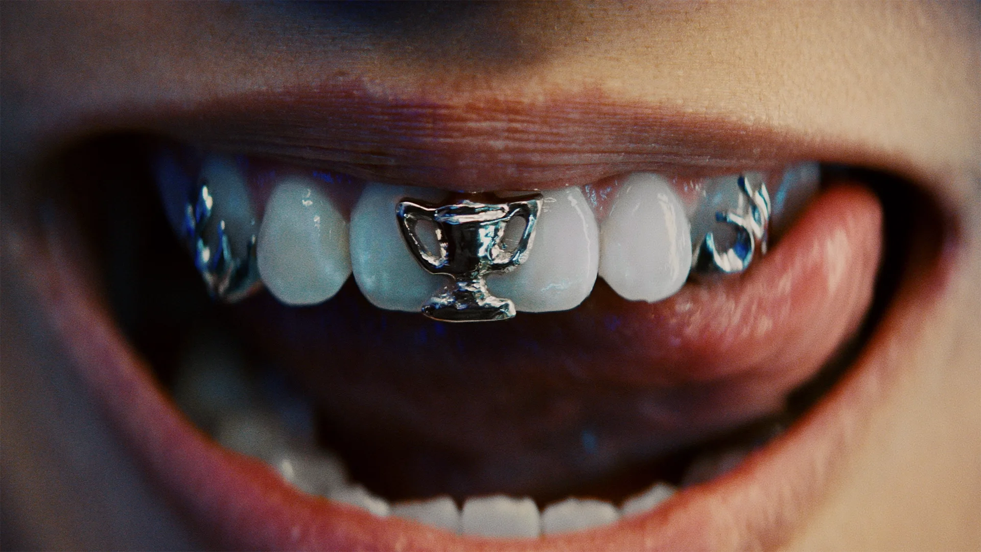 221122_SORARE_DC_16-9_3840x2160_422HQ.00_00_57_17.Still057 copy.webp