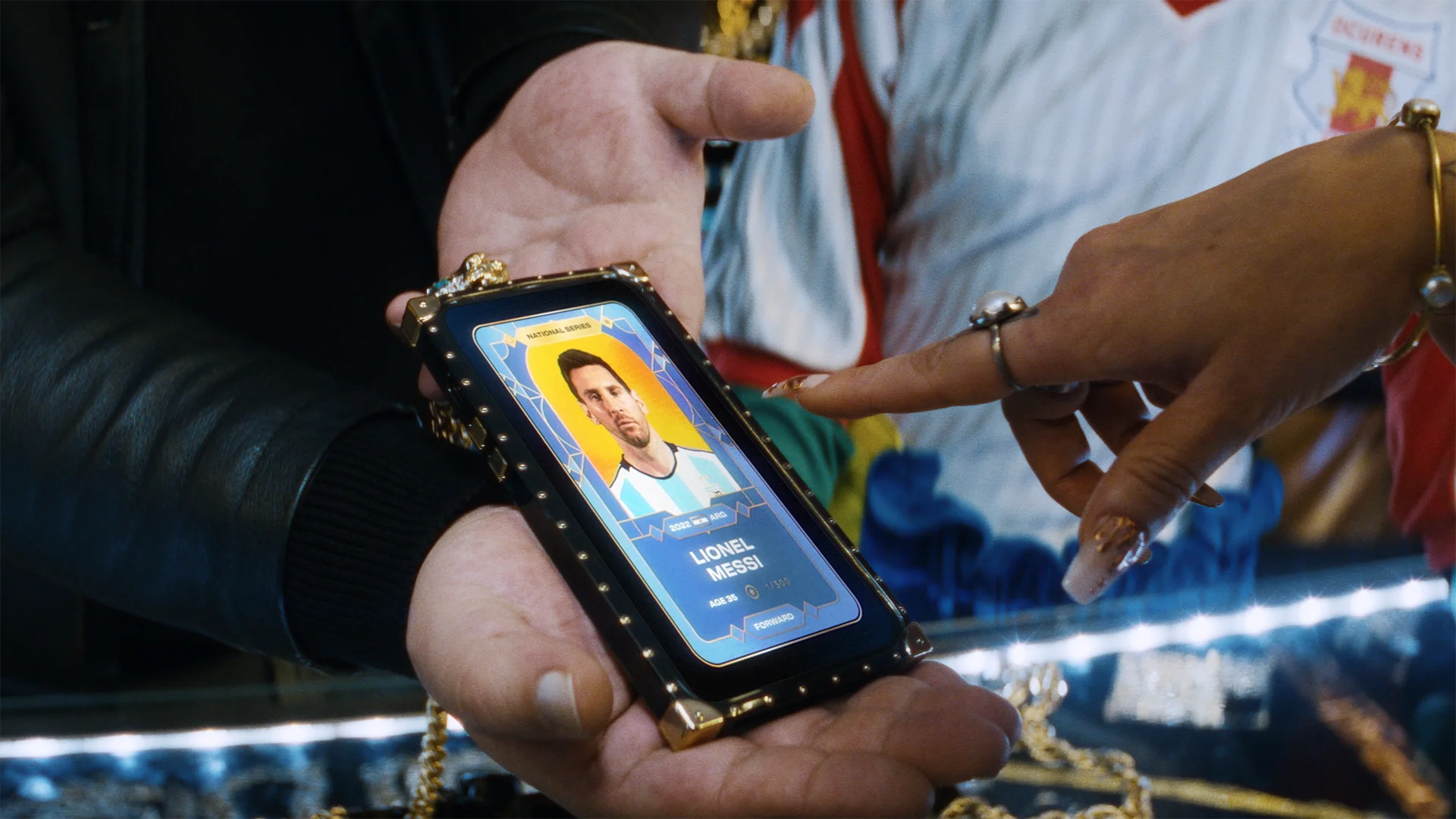 221122_SORARE_DC_16-9_3840x2160_422HQ.00_00_44_00.Still043 copy.webp