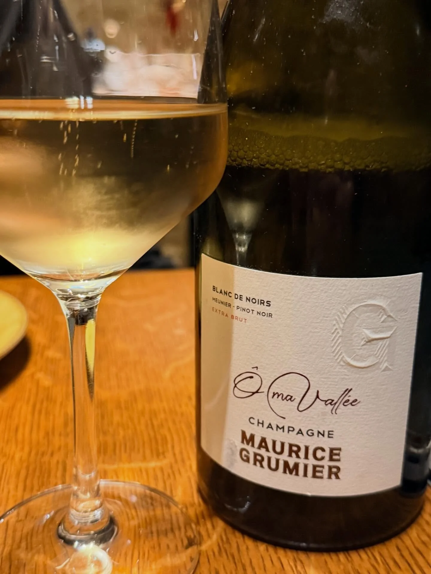 Champagne Maurice Grumier

&Ocirc; Ma Vall&eacute;e &mdash; Blanc de Noirs &mdash; Extra Brut

Producer: Champagne Maurice Grumier (RM)
Winemaker: Fabien Grumier
Village: Venteuil, Vall&eacute;e de la Marne, Champagne &mdash; France
Appellation: Cham