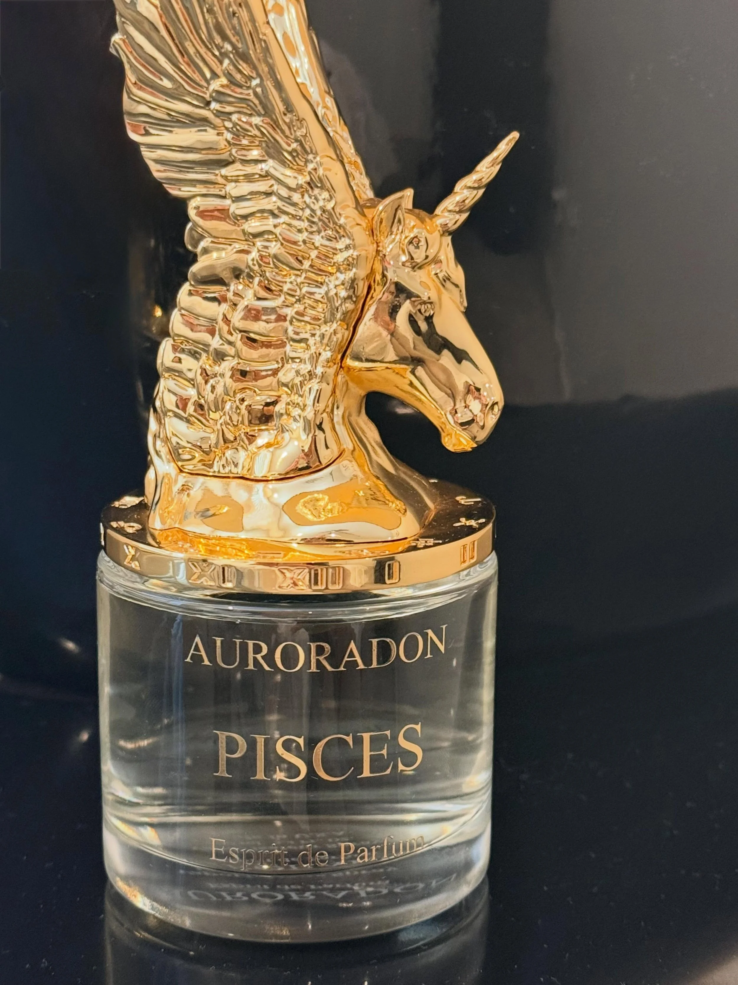 @auroradonparfums 
Brand: Auroradon
Fragrance: Pisces
Concentration: Extrait de Parfum (as shown on bottle)
Collection: Zodiac Collection
Gender: Unisex

Fragrance Family

Aquatic &bull; Fruity &bull; Floral &bull; Musky

Main Accords

* Aquatic
* Fr